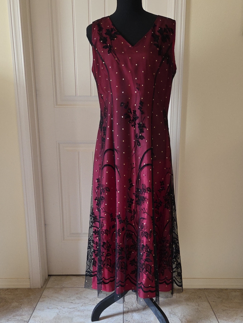 Coldwater Creek Sleeveless Burgundy/Red Embroidered Evening Dress, Size P12